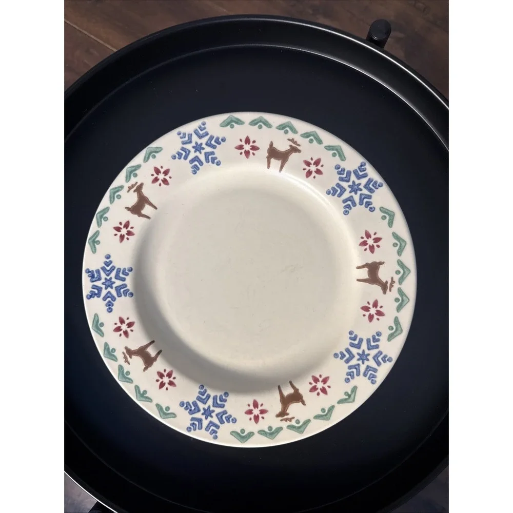 Vintage Pfaltzgraff Christmas Plates Set 2 Reindeer Tree 10